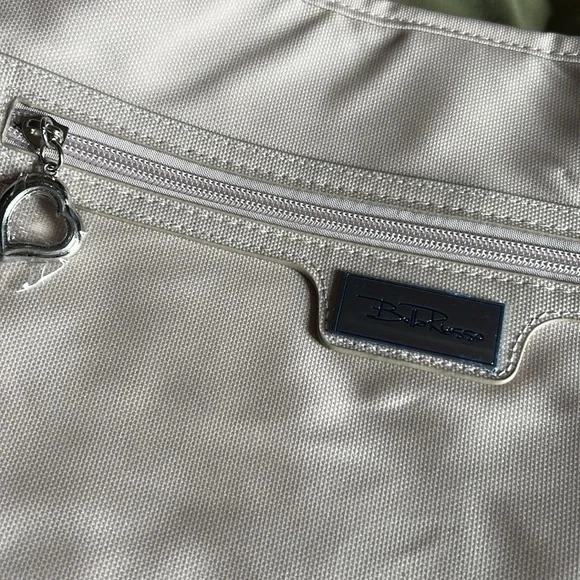 Bella Russo light pink Tote with Heart Charm NWOT - Picture 2 of 5